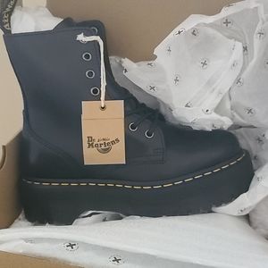 Jadon  Dr. MARTENS